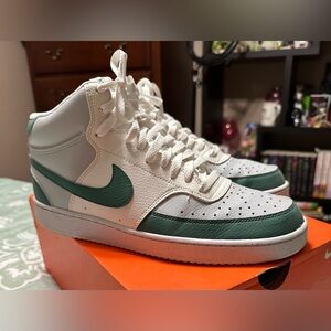 Nike Court Vision Mid Next Nature